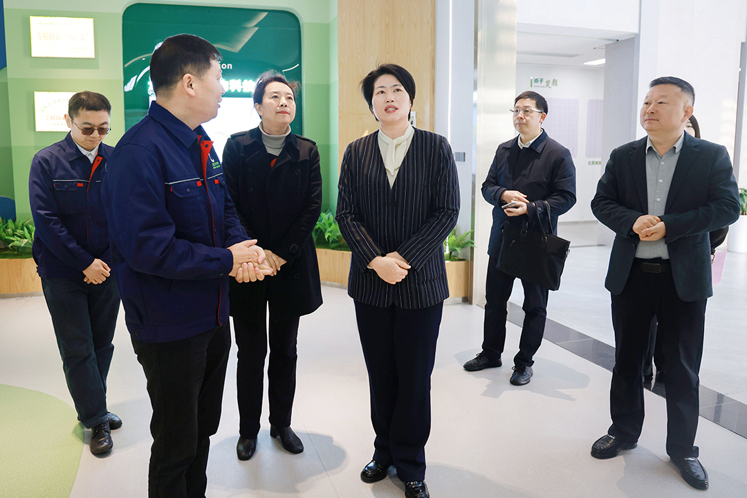 谭海华赴五峰调研